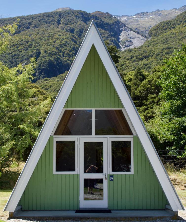 Wonderland Makarora Lodge Exterior photo