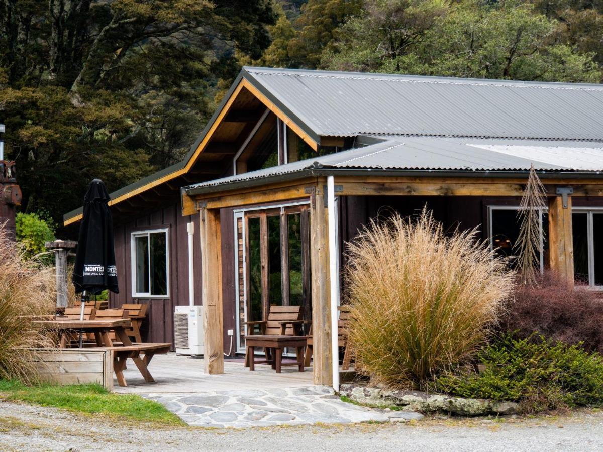 Wonderland Makarora Lodge Exterior photo